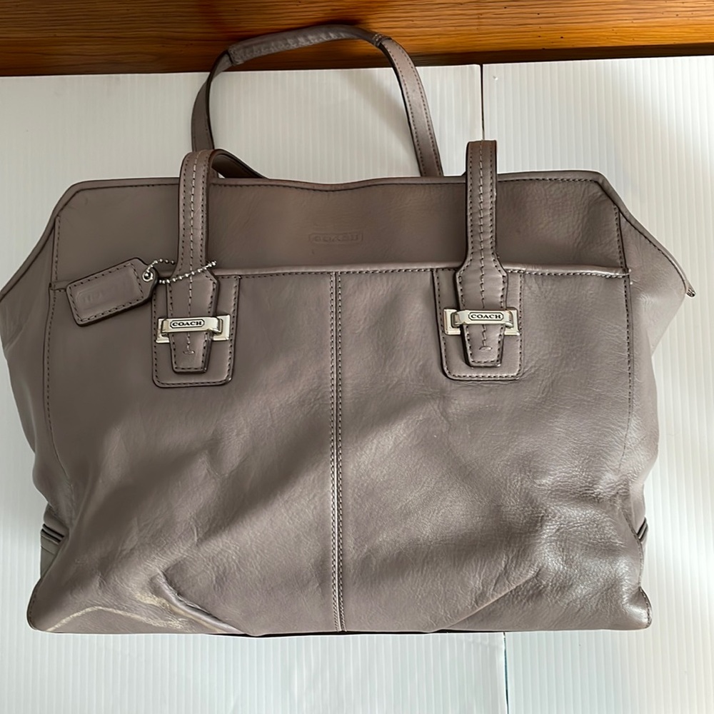 Coach Taylor Alexis bag in very used condition